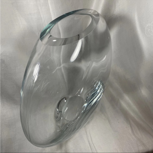 Art Glass Clear Flower Vase Oval Round Shaped Contemporary Heavy High Gloss - Picture 5 of 11
